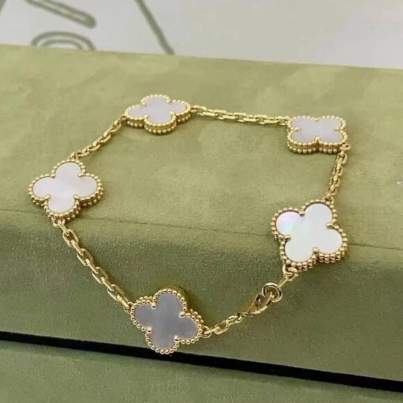 Van Cleef & Arpels white mother-of-pearl bracelet - Picture 3 of 5